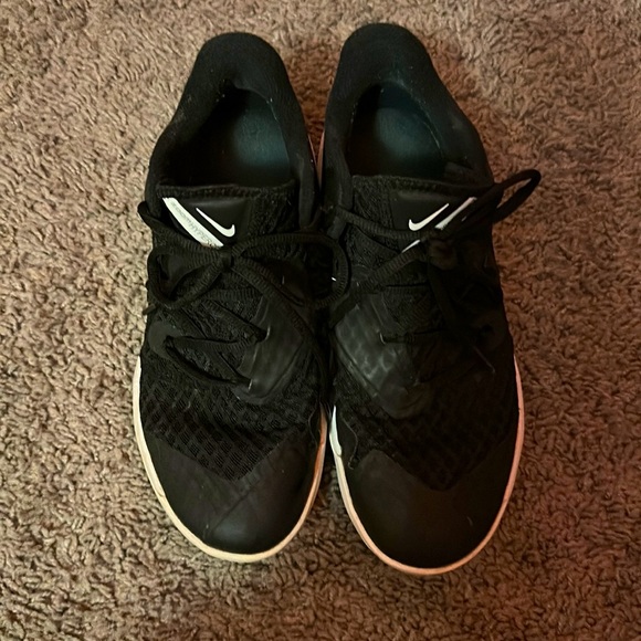 NIKE VOLLEYBALL SHOES!! - Picture 1 of 2